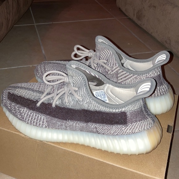 Yeezy Zyon - Picture 3 of 4
